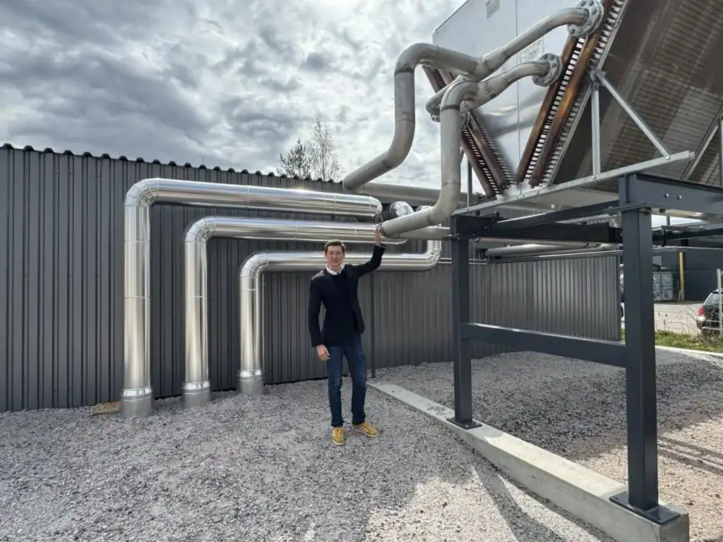 Hashlabs heat-reuse pipework and equipment in Finland